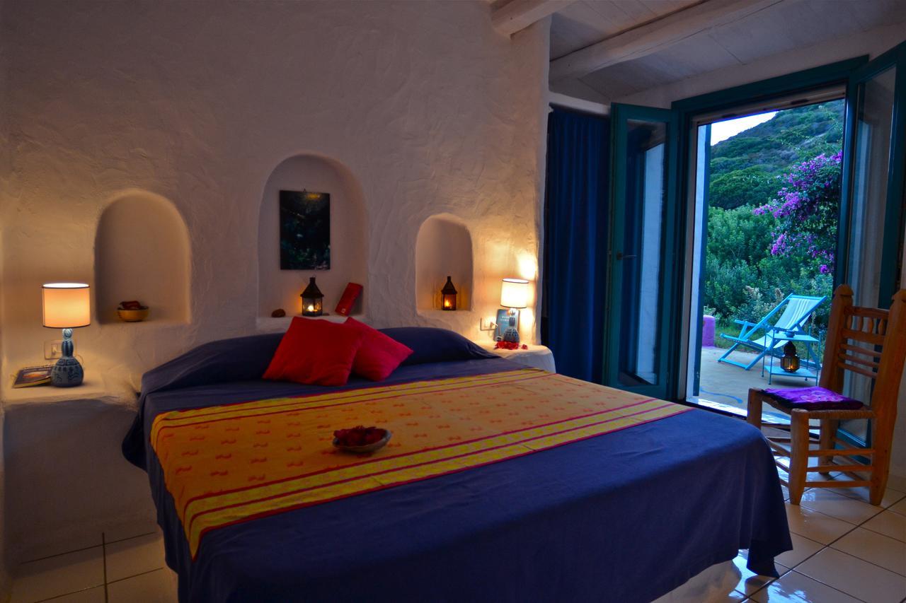 Poecylia Bed and Breakfast Carloforte  Eksteriør billede
