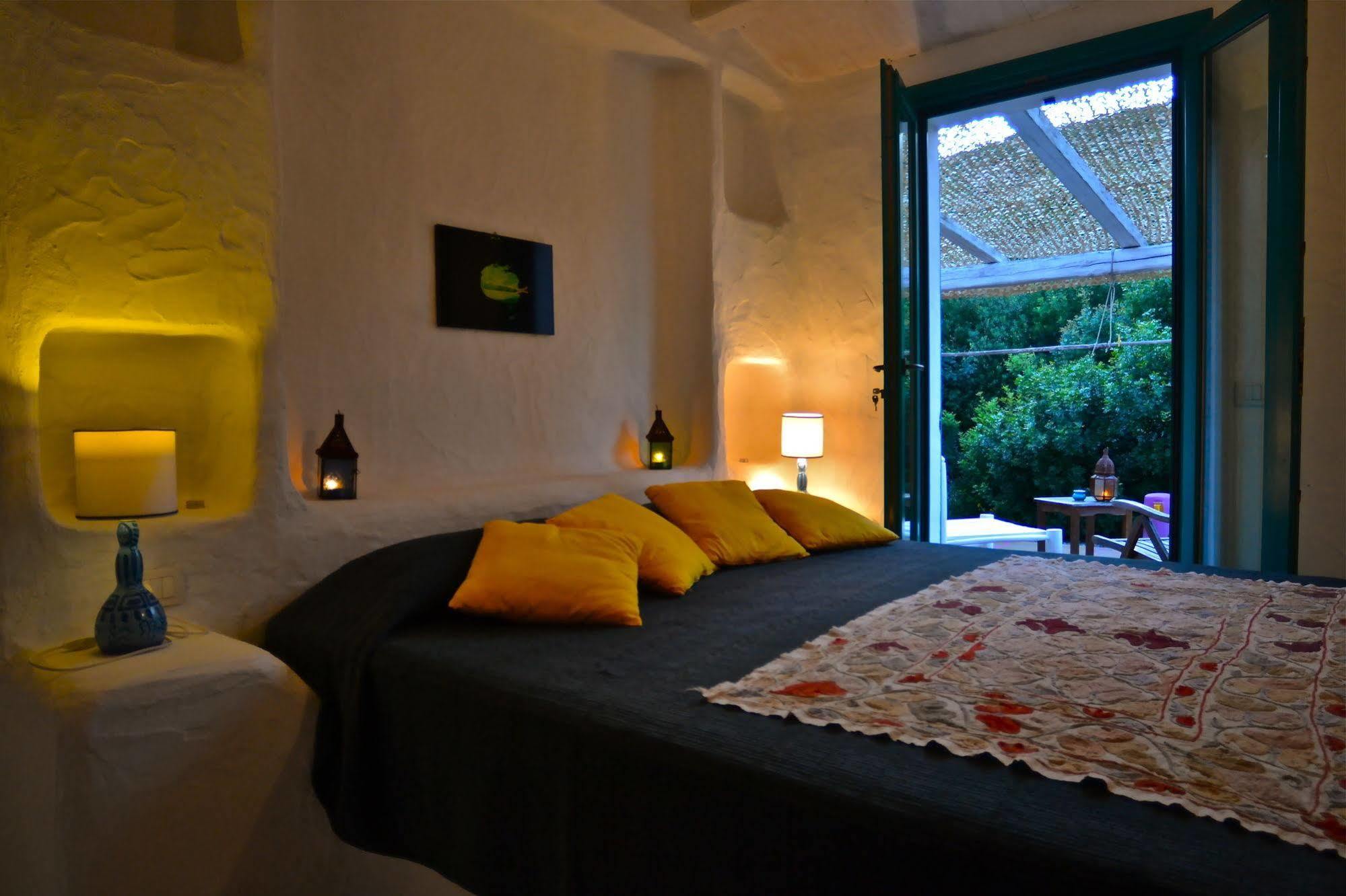 Poecylia Bed and Breakfast Carloforte  Eksteriør billede